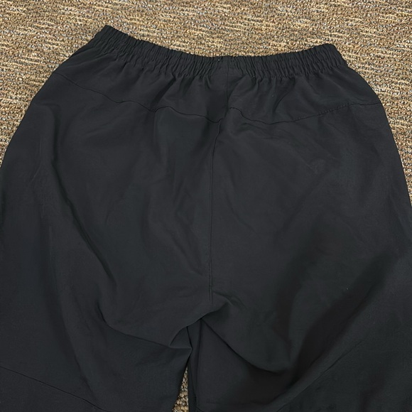 new balance pants - Picture 3 of 3